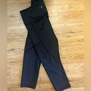 Zyia Active leggings size 8-10 -Capris